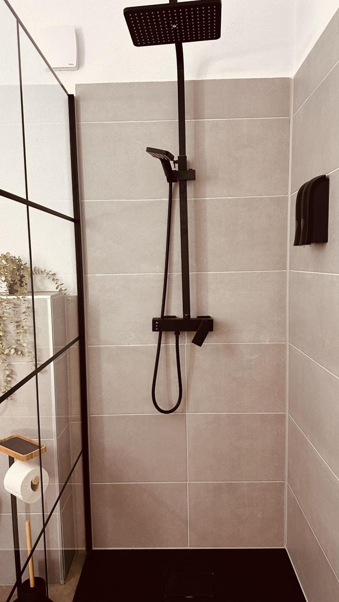 Apartment Mit Netflix - Parken - Kueche - Bad فايدن المظهر الخارجي الصورة